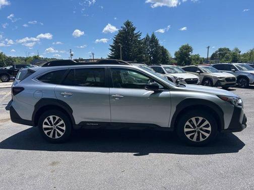 Ice Silver Metallic 2025 Subaru Outback Premium
