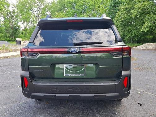 Deep Emerald 2026 Subaru Outback Limited