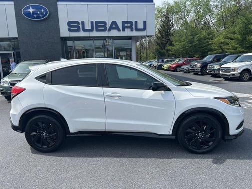 Platinum White Pearl 2022 Honda HR-V AWD Sport