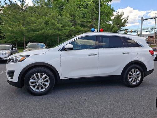 Snow White Pearl 2016 Kia Sorento LX