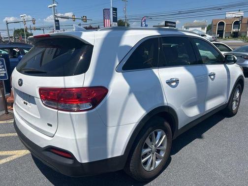 Snow White Pearl 2016 Kia Sorento LX