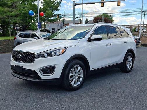 Snow White Pearl 2016 Kia Sorento LX