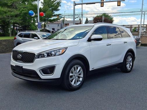 Snow White Pearl 2016 Kia Sorento LX