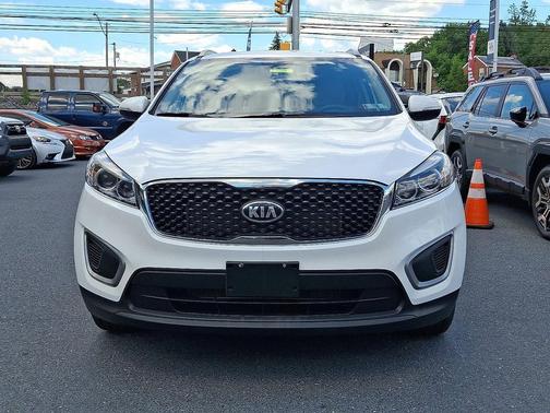 Snow White Pearl 2016 Kia Sorento LX