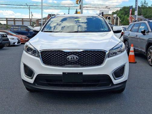 Snow White Pearl 2016 Kia Sorento LX