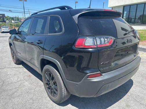 Diamond Black Crystal Pearlcoat 2023 Jeep Cherokee Altitude