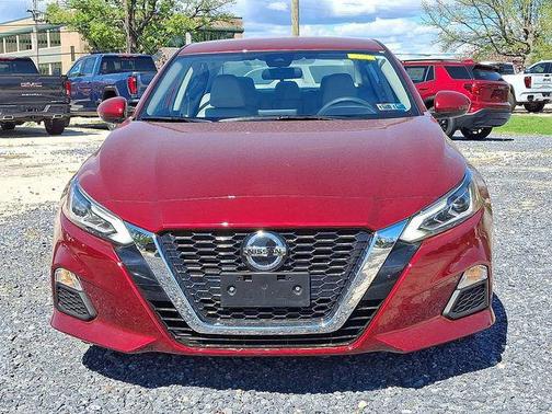 Scarlet Ember Tintcoat 2022 Nissan Altima 2.5 SV