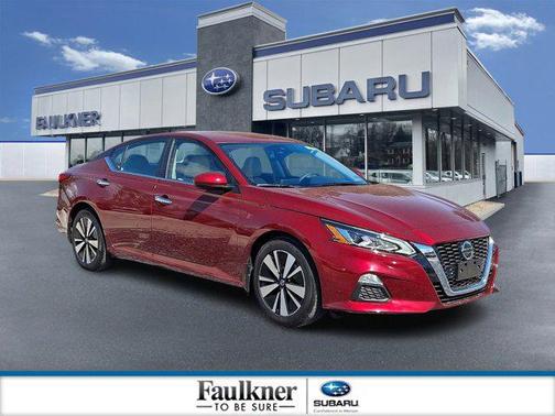 Scarlet Ember Tintcoat 2022 Nissan Altima 2.5 SV