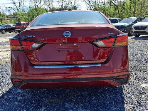 Scarlet Ember Tintcoat 2022 Nissan Altima 2.5 SV