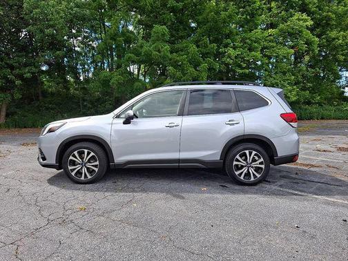 Ice Silver Metallic 2022 Subaru Forester Limited
