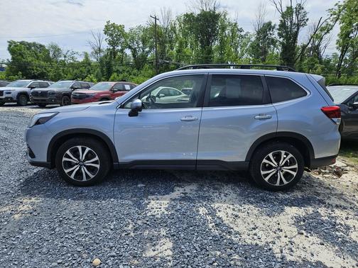 Ice Silver Metallic 2022 Subaru Forester Limited