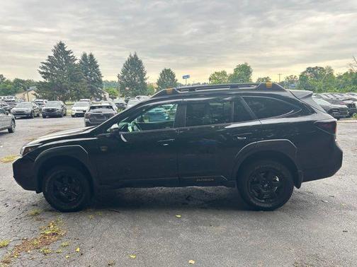 Crystal Black Pearl 2025 Subaru Outback Wilderness