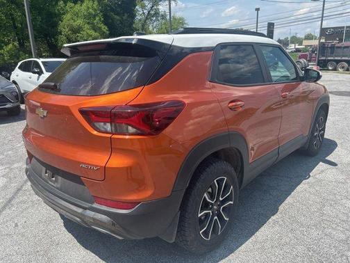 Vivid Orange Metallic 2022 Chevrolet Trailblazer ACTIV