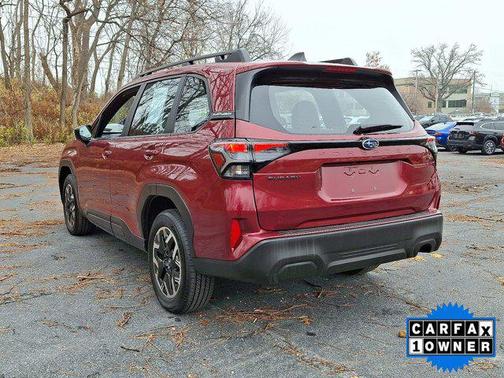 2025 Subaru Forester Base