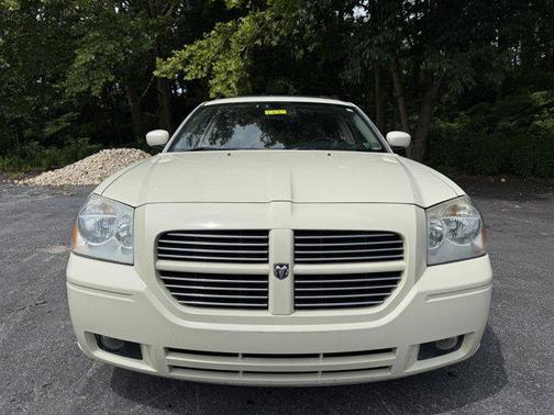 2005 Dodge Magnum RT