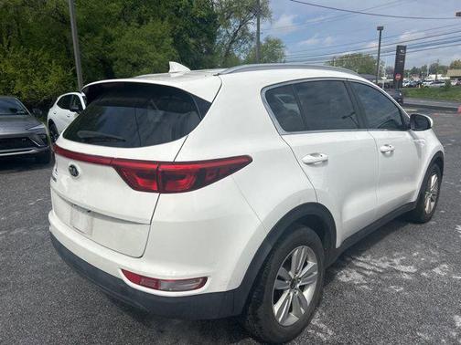 Clear White 2017 Kia Sportage LX