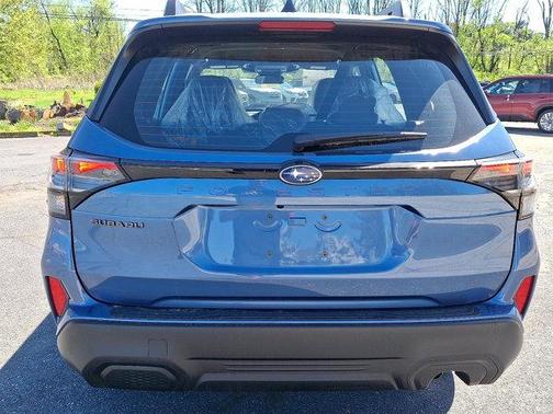 2025 Subaru Forester Base