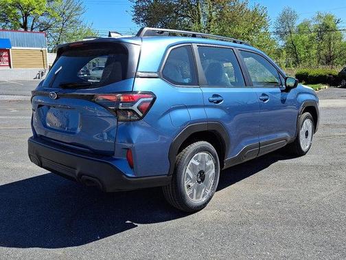 2025 Subaru Forester Base