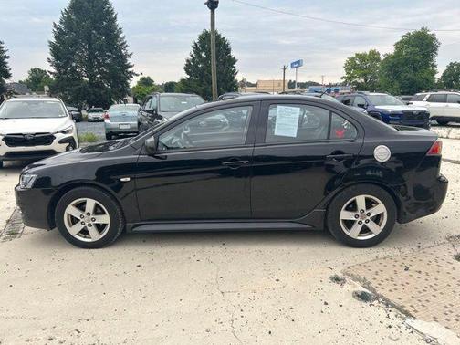 Tarmac Black Pearl 2014 Mitsubishi Lancer SE