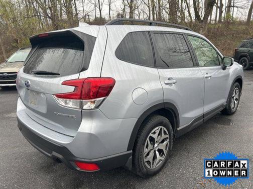 Ice Silver Metallic 2021 Subaru Forester Premium
