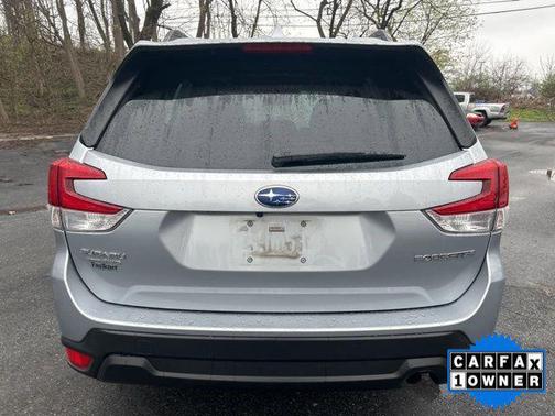 Ice Silver Metallic 2021 Subaru Forester Premium