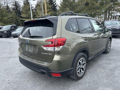 2024 Subaru Forester Premium