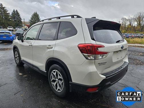 2024 Subaru Forester Premium