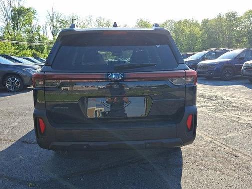 Crystal Black Pearl 2026 Subaru Outback Premium