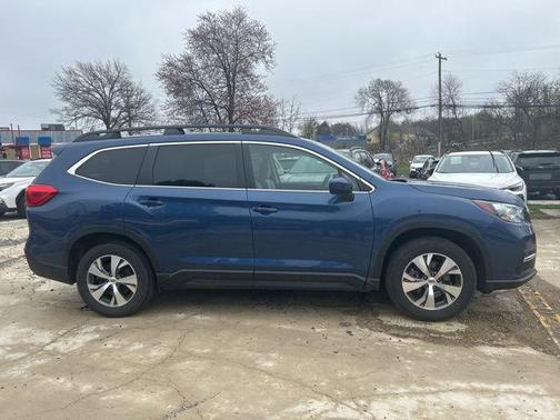 Abyss Blue Pearl 2022 Subaru Ascent Premium 8-Passenger