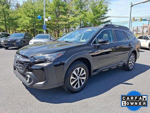 Crystal Black Silica 2025 Subaru Outback Premium