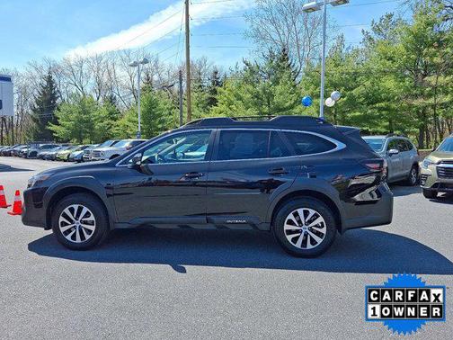 Crystal Black Silica 2025 Subaru Outback Premium