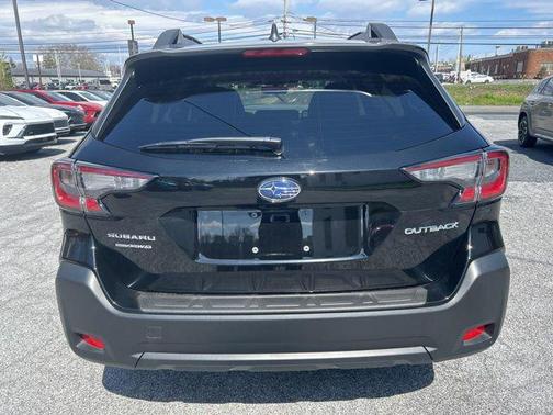Crystal Black Silica 2025 Subaru Outback Premium