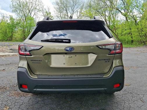 Autumn Green Metallic 2025 Subaru Outback Onyx Edition XT