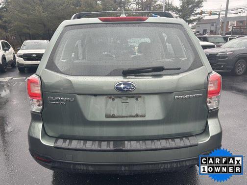 Jasmine Green Metallic 2018 Subaru Forester 2.5i