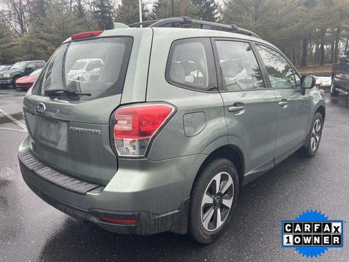 Jasmine Green Metallic 2018 Subaru Forester 2.5i