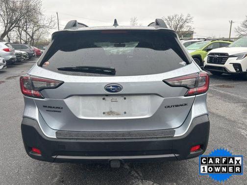 Ice Silver Metallic 2024 Subaru Outback Onyx Edition
