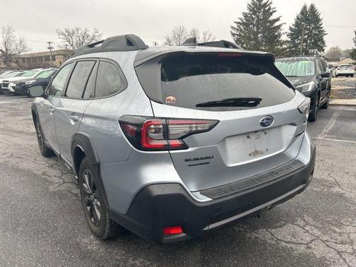 Ice Silver Metallic 2024 Subaru Outback Onyx Edition