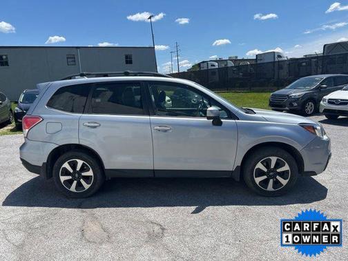 Ice Silver Metallic 2018 Subaru Forester 2.5i Limited