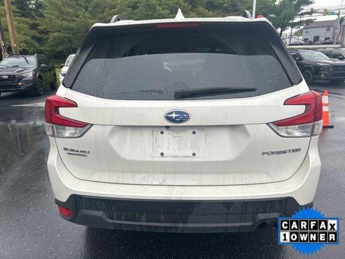 Crystal White Pearl 2023 Subaru Forester Premium