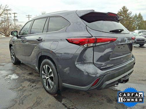 2023 Toyota Highlander Hybrid XLE
