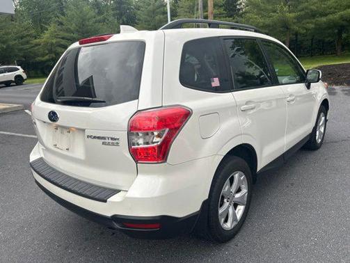 Crystal White Pearl 2016 Subaru Forester 2.5i Premium
