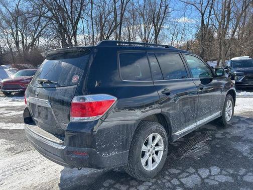 2013 Toyota Highlander SE