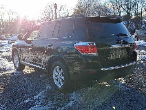 2013 Toyota Highlander SE