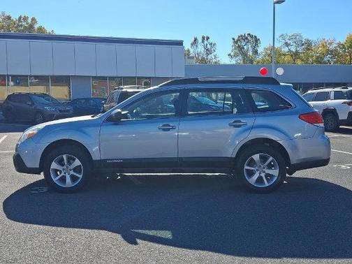 Ice Silver Metallic 2014 Subaru Outback 2.5i