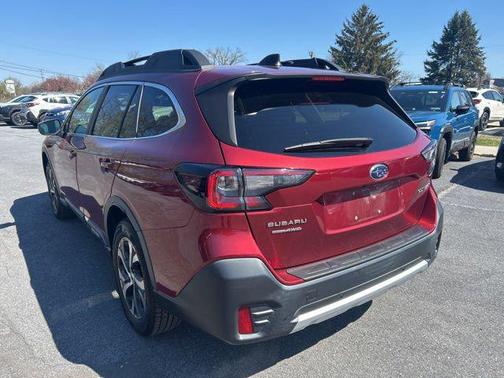 Crimson Red Pearl 2022 Subaru Outback Limited