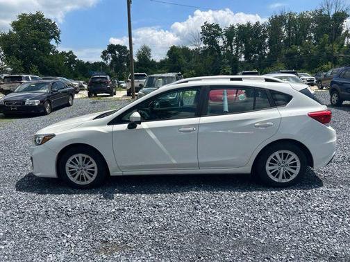 Crystal White Pearl 2018 Subaru Impreza 2.0i Premium