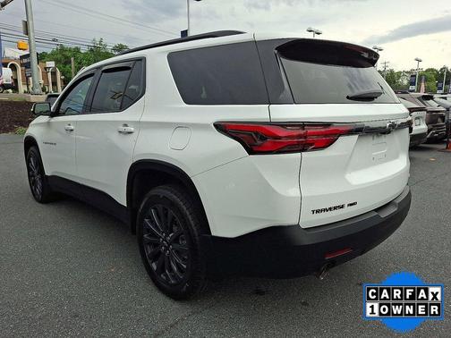 Summit White 2023 Chevrolet Traverse RS