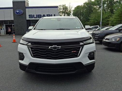 Summit White 2023 Chevrolet Traverse RS
