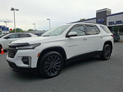 Summit White 2023 Chevrolet Traverse RS