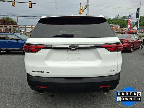 Summit White 2023 Chevrolet Traverse RS